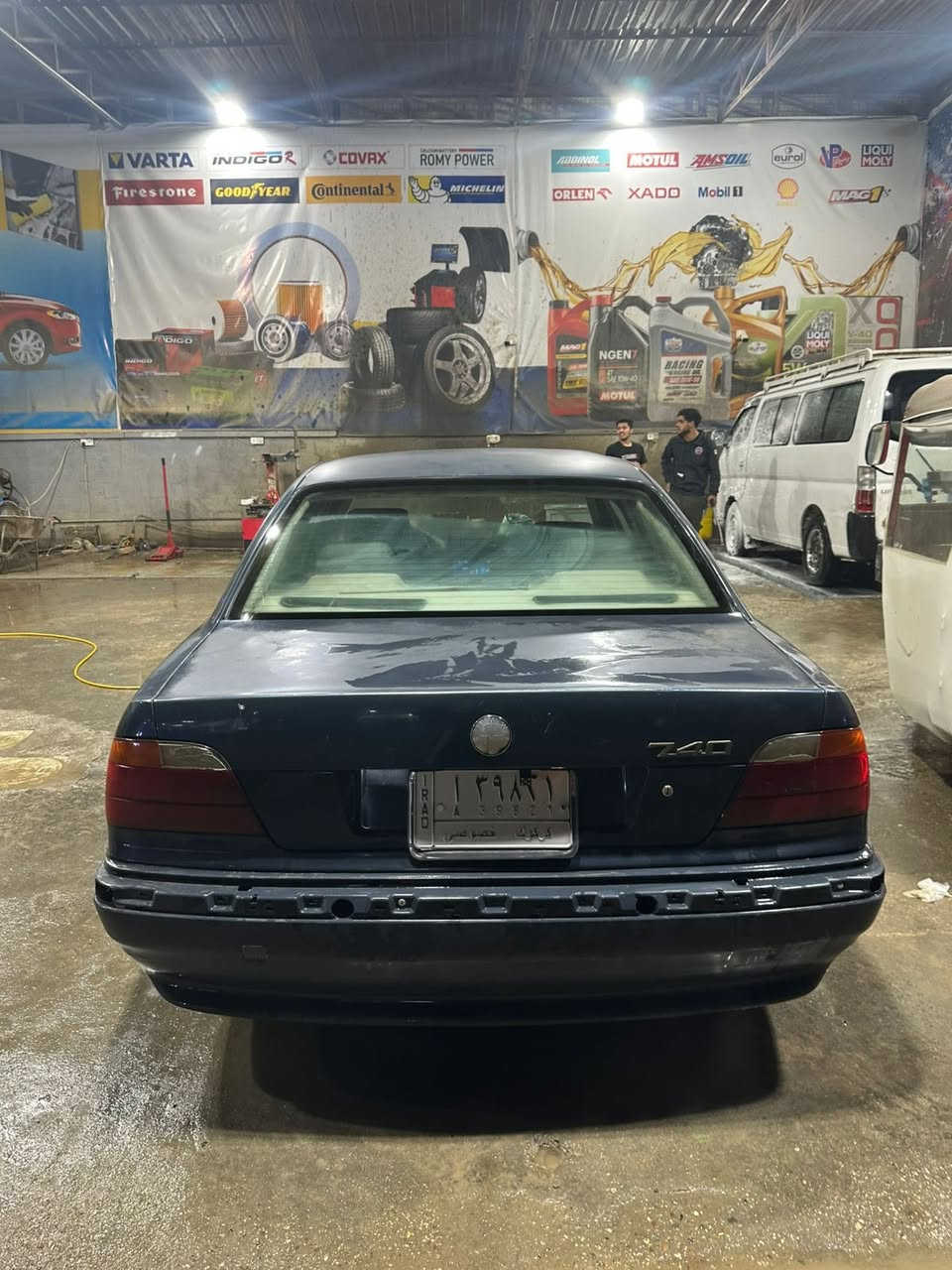 السلام عليكم ورحمة وبركاته 
اخوتي سياره خفاش 740 سنويه باسمي لغايه2028
رقم كركوك كير مكينه خير من الله 
السياره بيها ضربها ومعمره ويحتاجلها ترتيب انطيك تراي للبصره  وسعرها جداً مناسب لان ممحتاجها 35 ورقه قفل  مكانها الدوره *********** رجاءً المو شراي وميعرف قيمة السيارة ليخابر
