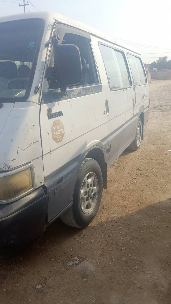 سياره بيسته للبيع موديل 95 السياره مصفره هيئه وغرامه وراعي عنوان كربلاء السعر 15مع المجال
***********
