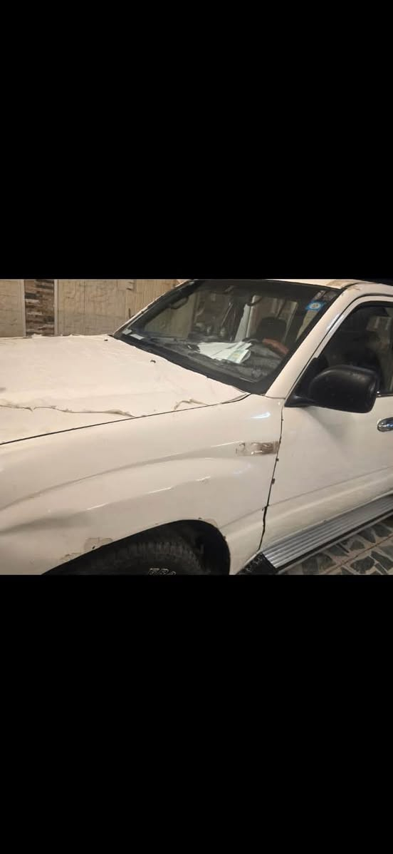 السلام عليكم اخوتي الأعزاء جميعآ 
لاندكروز موديل 2000 للبيع محرك مكفول كير مكفول رقم بغداد باسمي تحويل ثاني يوم تانكيات وقود ⛽️ العدد 2
وسياره خير من الله ...
وبيها رصعات موجوده بالصور
السعر 115 وبيها مجال للشراي
رقم الهاتف ***********
