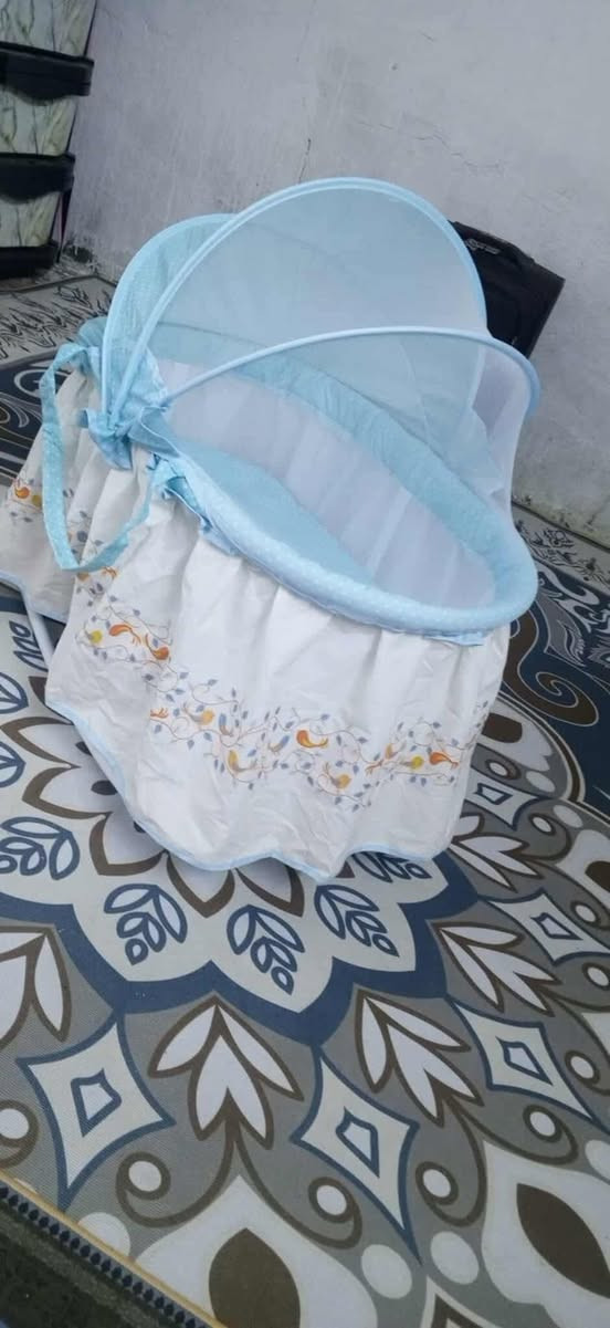 السلام عليكم 
كاروك نظيف ما مستخدم هواي اشتريته بـ 30 والله ورايده بـ 20


**إذا كنت صاحب هذا الإعلان وتريد حذفه لأي سبب، رجاءا أرسل رسالة إلى الدعم الفني**