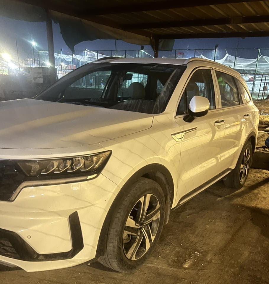 للبيع سيارة سورنتو كفاله عامة سياره بحالة الوكالة موديل 2023 وارد خليجي،. السيارة استعمال شخصي ونظيفة جداً بحالة الوكالة 
الموديل: 2023
المحرك: 4 سلندر ٢٥٠٠ اقتصادي وقوي
عدد الركاب: ٧
العداد: ٣٠ ألف كم 
وارد خليجي
رقم بغداد الدولي الجديد 
السنوية باسمي
***********
