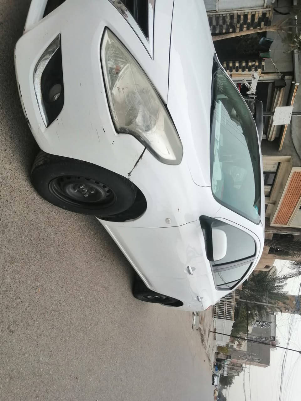 السلام عليكم اخواني للبيع نيسان سني موديل ٢٠١٩ رقم بغداد ماشيه  ١٤٥ مكفوله ماعدا طخه بجاملغ الأمامي  موضحه بالصور  محرك وكير وصدر مكفول السعر ١٠٥ 
رقم الهاتف ***********
