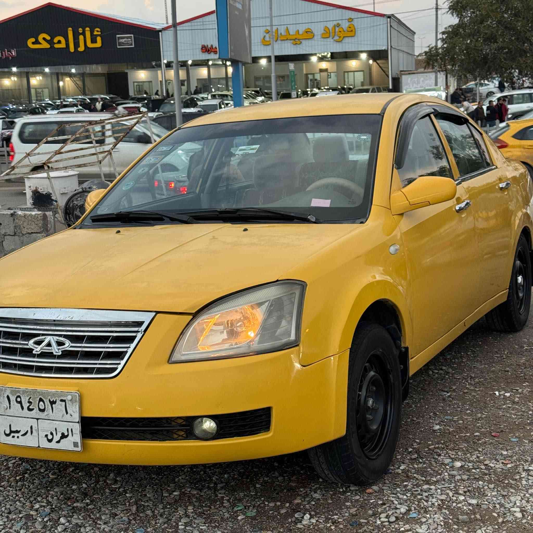 سلام عليكم اخوان شيري A5 سيارة گير محرك تبريد تدفئة كهربائي كلها بالشرط بيها جامرلغ واحد مضروب خلفي فقط سيارة حيل حلوه او ناعمه رقم أربيل سنوية منتهية شرط تحويل وكاله دفتر بانزين كامل صدر تايرات حلوه بطارية جديده سيارة سعرها مناسب جدآ 45$ وبيها مجال بسيط للطيبين للبيع او المراوس حسب القناعة اي استفسار خاص او اتصال *********** كركوك, العراق
