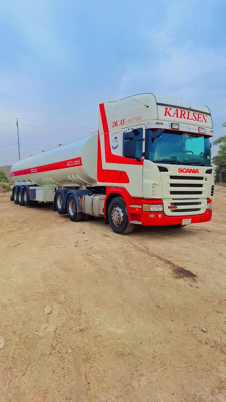 السلام عليكم 
للبيع سكانية موديل 2003 محدثة منكار 
حجم المحرك 8V كير عادي 3*3 
سنكل مزوج مع تخم تاير نضيف 
حمولة 37 الف لتر اسود مع بياضات 41 الف لتر 
سعر 4 دفاتر وبيهة مجال مكان السيارة بغداد  
لاستفسار اكثر رقم الاتصال
ابو عباس  ‭0771 091 1429‬
