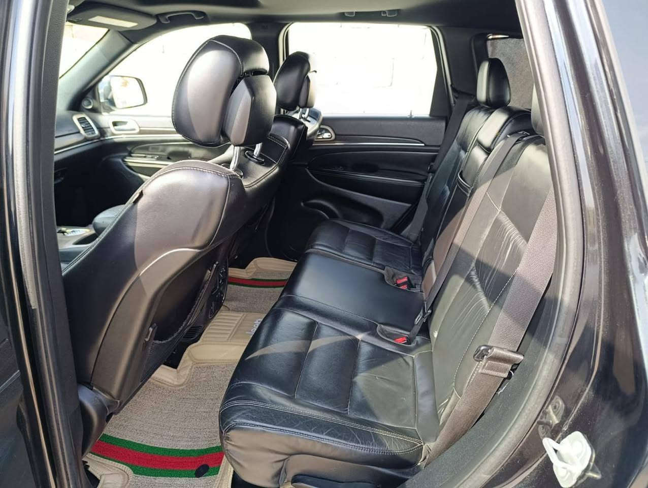 جيب لمتد وارد امريكي موديل2014 جديدة جدا ادامه كاملة تخم تاير جديد حداديه جديده محرك وكير خير من رب العالمين السونار والصور مرفقه بالمنشور حادث سطحي السياره مدوشمه جديده بس ممصورها حاليا رقم جديد الانكليزي. 
الاتصال واتس او رصيد ***********
*********** ناصرية, ذي قار
