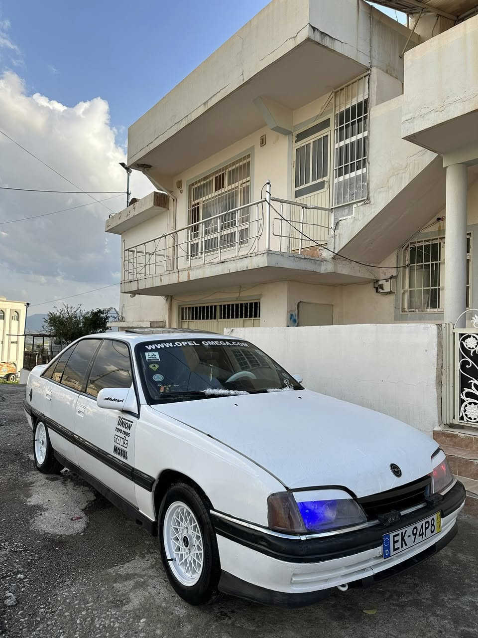 سەرەتا به ناوى خواى گەورە
ئەم شێـره ئـۆميـگـايه بۆ فـرۆشـتـن🥇🇧🇪 
عـولـوج سـاخ مـوسوو بـراوه بەشەرت مالـى مەدەنـى بەشەرتـى١٠٠ ساڵ/مـۆديـل1991🐅
گـيجەکانـى هەمووى ئيـش ئەکا داشبلى زۆر جوان ماوەتەوە
ماشاءالله له جـوانـى و له قەوەتـى✈️مەكينه 20👌
سـلايـت مەزبـوت ABS💯
گيـر و مەكيـنەو ئيفلـۆ و ئەكـسل و كارەبايەتـى هەمووى بەشەرت رۆن ليجونو جەورى و دوكەڵ و هەموى بەشەرت 
 تازه بيش و دواوەم داگرتوه تيند و تؤله مالى فەقيره
🔥هەيكەلى قوتو جوانه بەس ماشاءالله ئەوى
سەيارەکە مالى دۆسـته بۆ 250تەبع مەسرەف مەگەرێ👍
مـوشتەرى تيـل بكه يان جات بكه موشتەرى نيت سەرى منيش و خۆشت مەهيشينه رەحمەتت ليبيت هەمويم نوسيوه جوان بيخوينەوە جا تيـل بكه له خزمەتان دام
ساحريش خـوار بازار 15گەلامحامەلەيەکـى برايانەشـى تيايه
شـوين دوكـان سيـاحـى 
بـۆ زانيـارى زياتر ***********ڤايبەر و وەتس ئەبى لەسەرە 
ئەدميـن💙
