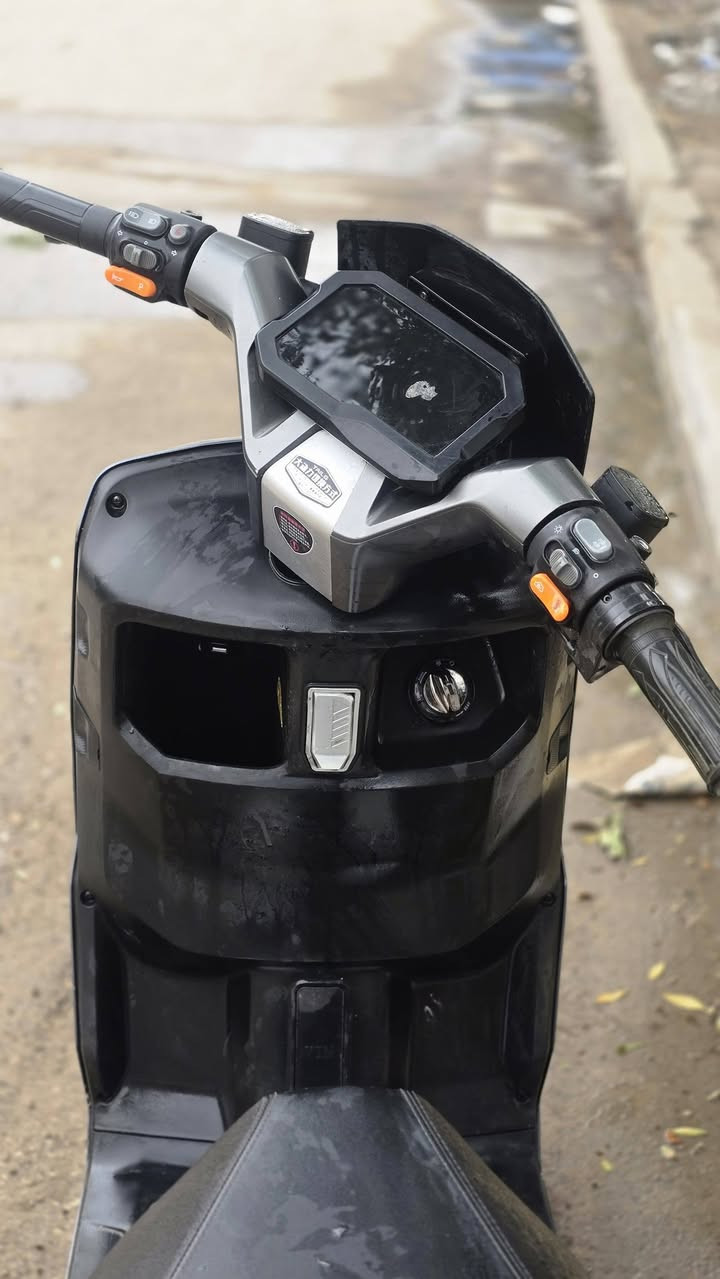 السلام عليكم دراجه شحن من شركة تالج العالميه دراجه 6بطاريات دبل لايت عالمي ناصي رماش لايت زنون ملف 1500 دراجه خير من الله وياها كارت تشغيل وسويج فقط درع امامي وهيه بعد معروفه سعرهه 650وبيهه مجال حك الجيه عنواني بغداد شهداء البياع رقمي ***********واتساب او اتصال
