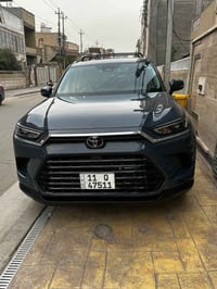 🚗 🚗 تويوتا كراند هايلاندر | موديل 2024 | فئة XLE Hybrid 🔋✨  قوة الهايب...