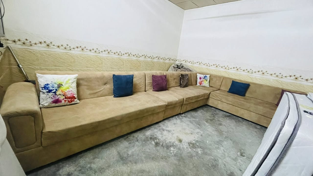 ئه مه قه نه فه يه پاكو خاون نرخ ١٧٥ماحما له كركوك.    ***********
‏***********
