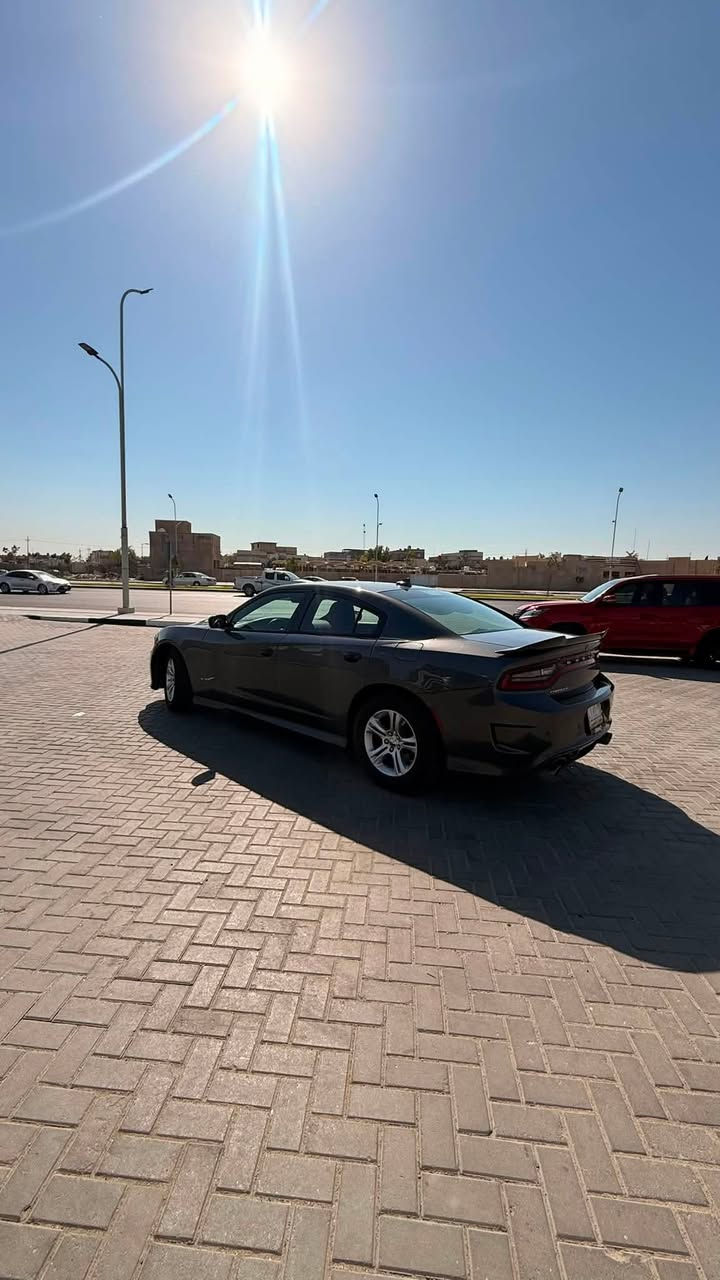 جارجر مديل20للبيع بيهه ضربه جاملغ وباب +قطع صبغ 3سياره مال بيت مو مال خط كلش نضيفه حديديه خلفيه اماميه جديده تبريد ثلج مكينه كير كفاله كلش نضيفه السعر 175  
تواصل ***********
