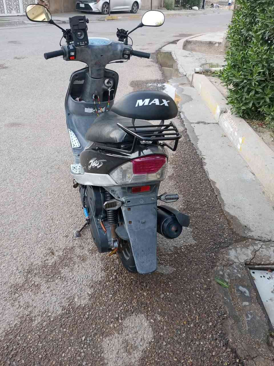 منغولي ختم واحد محرك مامفتوح مابيها نص برغي نكره سلف اشاير امبي ثري الدراجه تعبان عليها السعر 650بغداد الكماليه ***********
