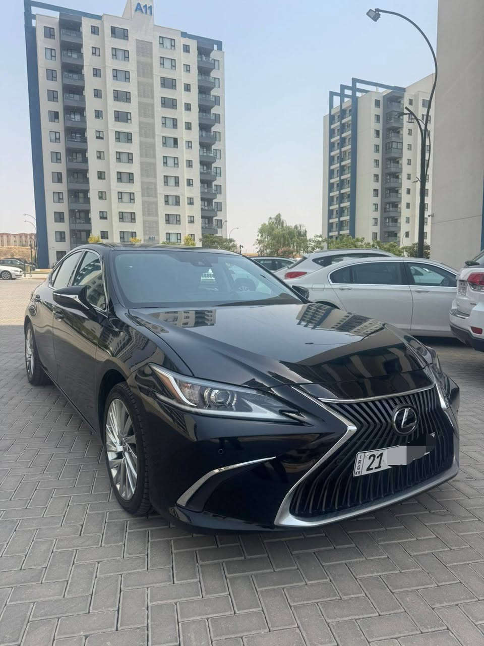 لكزس ES350 موديل 2022
6 سلندر 3.5 المرغوب 
بونيت وجاملغ صبغ فقط بدون ايرباك بدون دواخل
ماشية 48 الف فقط
مواصفات
فتحة
بصمة تشغيل
هاند بريك كهربائي 
ستيرن كهرباء 
ستيرن تدفئة
تشغيل عن بعد
ماوس تحكم بالشاشة
كشنات كهرباء
كشنات تدفئة
لايت زينون
كاميرا خلفية
وبعد بيها مواصفات المعروفة
كير ومحرك وصدر وكهربائيات كله بشرط
للتواصل:
*********** اتصال فقط
*********** واتساب او فايبر فقط
مكاني السليمانية
$290 مجال بسيط
