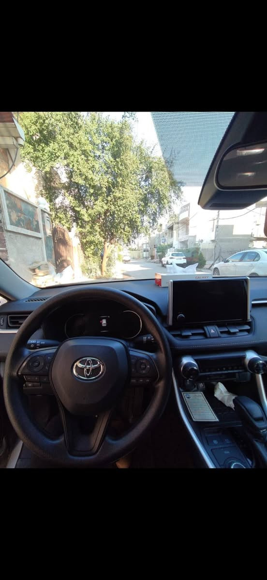 سلام عليكم
سيارة للبيع ،، تيوتا راف فور هايبرد موديل ٢٠٢٥ ماشية ٣٠٠٠ LE مواصفات عادية حادثها موضح بالصور تبديل جاملغ الايمن ومصبوغ والجاملغ الخلفي شبر منه راجع بارد وشويه صبغ بالبنيد عارضها ٢٤٥ وبيها مجال للشراي
*********** مرقمة وباسمي
