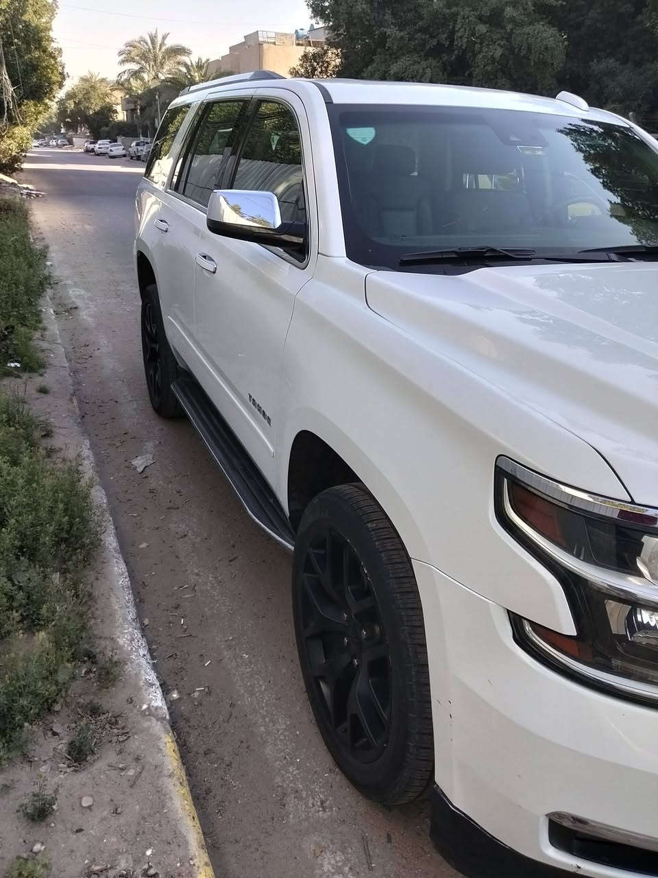 السلام عليكم تاهو خليجي مواصفات 2015 خليجي LTZكامل مواصفات بيها شويه صبغ الجاملغ السياره نظيفه مفوله
السعر 345 وبيها مجال قليل 
***********
