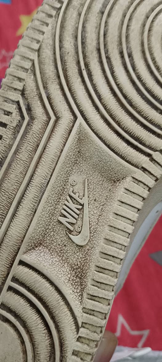 نايك AIR
باله اندنوسي الاصلي 
قياس 38.5
السعر مع التوصيل 18 الف


**إذا كنت صاحب هذا الإعلان وتريد حذفه لأي سبب، رجاءا أرسل رسالة إلى الدعم الفني**