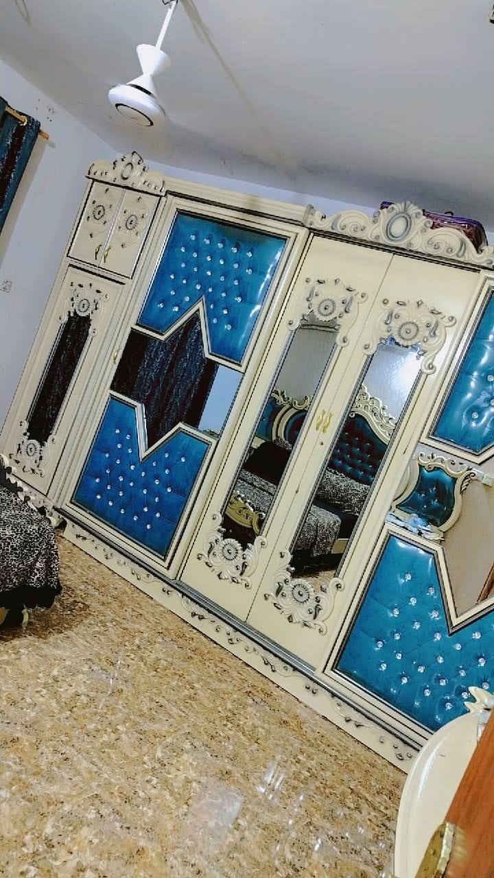 سلام عليكم اخوان غرفه خشب عراقي شكل تركي باب سلايت بس الجامه مال ميز مكسوره شغل كله عراقي رقم الهاتف *********** ابو علي العنوان العبيدي حي الراسه جامع الأمام علي
