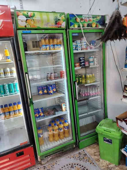 السلام عليكم برادات عدد 2 للبيع العنوان واسط العزيزيه 
اني مكلف بلنشر رقم صاحب البرادات‏‪0781 688 2789‬‏
