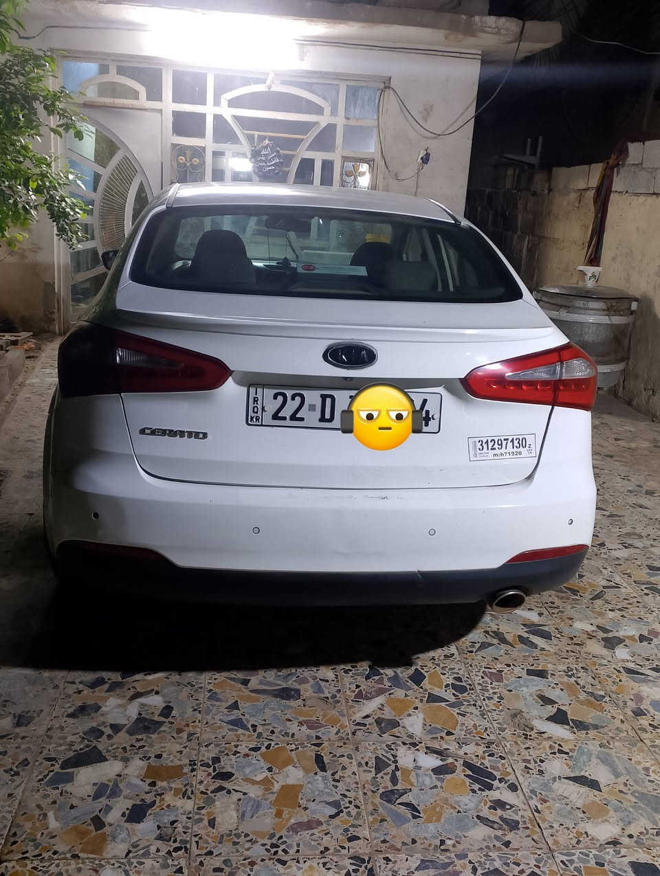 السلام عليكم سيراتوا خليجي 2013شكل ال2014 السيارة فول مواصفات فتحة تحكم جهتين مري شفط اشاير بلمري بصمة إشارة ترحيب السيارة تخم تاير حداديه خير من الله كاملة مكملة بيها باردات فقط بدون اي صبغ السعر 115 وبيها مجال رقم ***********
