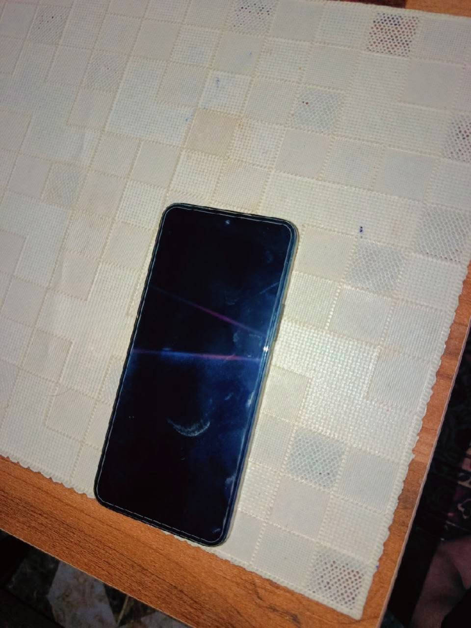 السلام عليكم جهاز HONOR 90 Liet للبيع جهاز فول نظافه قبل فتره مشتري سعر 400 وبي مجال للشراي خاص رقم ***********
