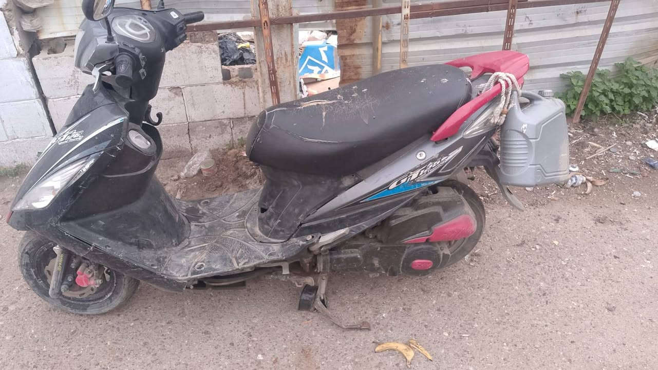 السلام عليكم دراجه كامكو  نضيفا هاي صوره بدون غسل كدامكم سعرها مناسب 300 رقمي ***********
