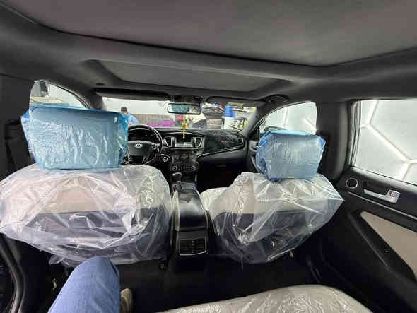 سلام عليكم 
 كيا كادنزه للبيع,سياره نظيفه جداً بمعنى الكلمه وارد خليجي 
فول مواصفات 1/1Vip.بيه قطع صبغ ايرباكات كله سليمة.موديل 2012م مواصفات 
1 بنورما
2 بصمه
3 رادرات جانبيه
4 كامره خلفيه
5 سماعات انفنتي 
6 ستيرن متحرك 
7 تحكمات ستيرن
8 مري قلاب+انارة ترحيب 
9 كشنات تبريد تدفئة+خزن ميموري 
10 شاشه كبيره 
11 حساسات 
تريد تحول وكالة 
12 تبريد قطعتين 
13 برده خلفيه 
14 ويل حجم 19+لايت زنون 
تخم تاير جديد +بطاريه جديده حداديه جديده جداً 
السعر 120$وبيه مجال بسيط 
مكان سياره بغداد القادسيه 
اي ستفسار الرقم***********
