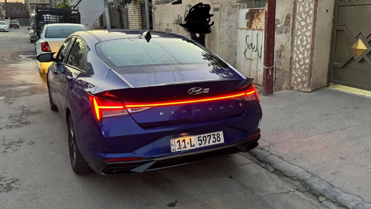 السلام عليكم.  للبيع الانترا  2023 هايبرد وارد امريكي حادثها قبق جنطه مبدل وبيها بارد قليل بالجاملغ الأيمن والايسر واضح بالصوره كير ومكينه وتبريد كفاله
 السياره بأسمي هزه جديده  
سنوية 2029 سعرها 130 وبيها مجال قليل 
للاستفسار الاتصال *********** 
غير متواجد ع فيس
