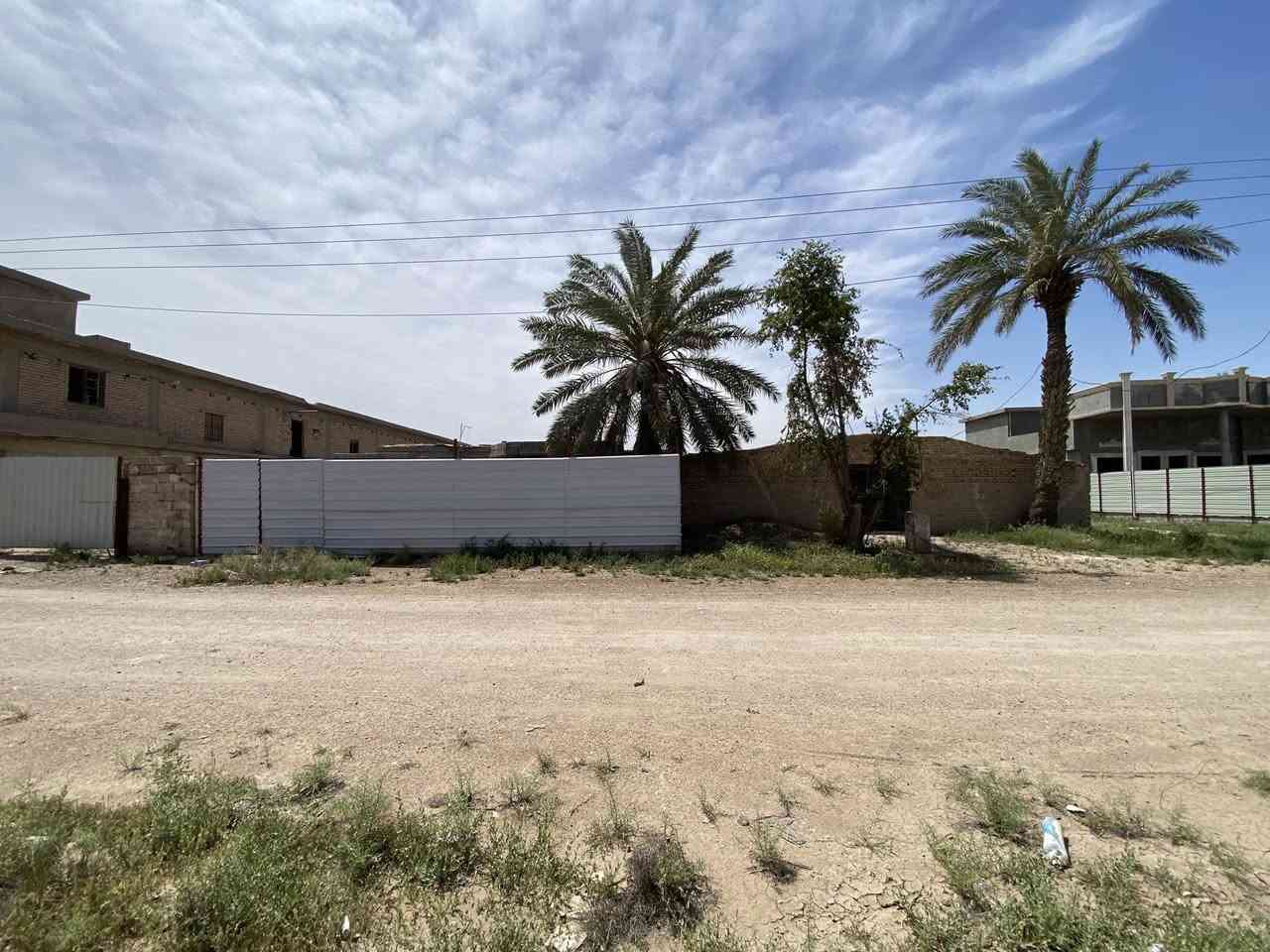 (  دونم ونص تجارية سند مستقل   )

الموقع / بغداد بجانب سريع بغداد محموديه القديم على شارع عريض كما يبعد دقائق عن الطابقين والدورة جاهزة  مخزن او مشروع سكني او تجاري او صناعي مخدوم بالكامل 

جنس العقار   / دونم ونص عقد سند مستقل  يتحول طابو زراعي سند 25  يحيط بكل جوانبه طابو 
***********
***********
