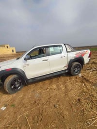 ساره تيوته هاي لوكس جديده مكفوله كفله عامه ماشيه 80الف اسعر 345اوبيهه ...