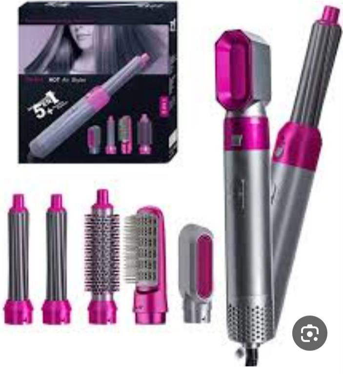 مصفف شعر بالهواء الساخن (Hot Air Styler) من نوع CRASTS، ويأتي في مجموعة 5 في 1. 
المميزات: يأتي مع خمسة ملحقات فريدة لتجفيف، تمليس، وتمويج الشعر.
التقنية: يستخدم تقنية الأيونات السالبة وطلاء السيراميك لتقليل التجعد ومنع تلف الشعر.
الأداء: يعمل بقدرة 1000 واط 
السعر 20 الف مع التوصيل 
الاستخدام: مصمم للاستخدام المنزلي السريع والعملي


**إذا كنت صاحب هذا الإعلان وتريد حذفه لأي سبب، رجاءا أرسل رسالة إلى الدعم الفني**