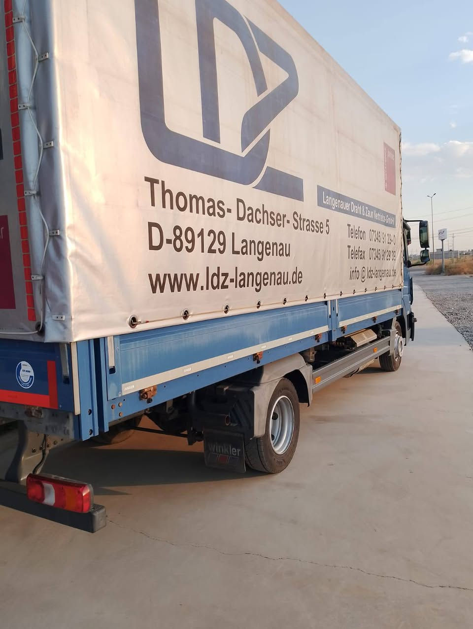 السلام عليكم اتيكو 6 برغي مكينه 4 فول موصفات سياره كفاله عامه بدون صبغ طول البدي 625 السعر 250 العنوان موصل 
***********
