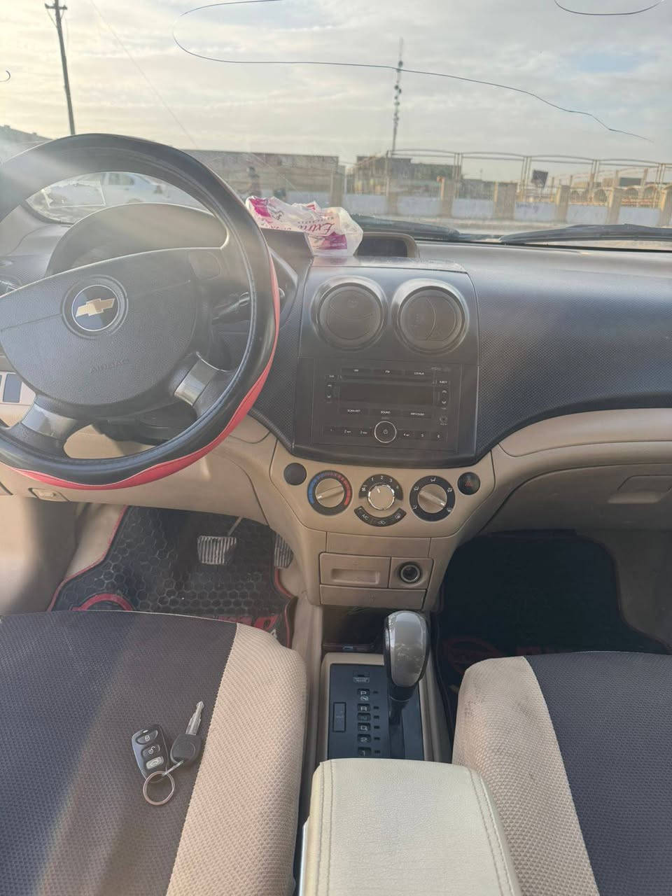 السلام عليكم 
افيو موديل 15خليجي مكفوله 
حداديه توني مسويه. تخم تايرات  الجام كهربائي  ريمونت  سياره نضيفه ما ناقصه شي فقط غاز  السعر ب86 وبيه مجال قليل مكان السماوه ***********
