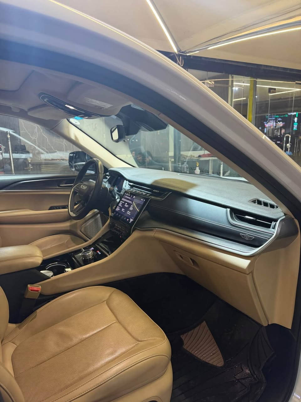 Jeep 2021 limited 
شريكه هارلم خه ليجى لارج
٣معقدفول مواسفات
كوشوين سارد كه رم سوكان هيته ر ٤ مؤد شاشه پانؤرامه فول فول مواسفات نيو بؤنتى سوغ بى ژورى بى ارباگ ٦٧ هه زاره رؤيه هه موو شتى به شرت 
شوين هه ولير
*********** أربيل, العراق
