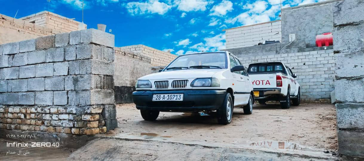 السلام عليكم سايبه للبيع مكينه وقير شرط حداديه سياره مقفوله باسمي مكاني نجف مديل  11 سعر 32 وبيها مجال رقم***********
