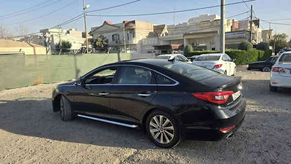 السلام عليكم
سوناتا 2017 
2400 gdi sport بدون تيربو فول مواصفات كندي
فتحه سقف ( تنته ) 
ايكو 
نورمال 
سبورت
7 نمر
كشنات جلد كشن سايق كهربائي 
تدفئه مقاعد اماميه
بصمه تشغيل + بصمه ابواب اماميه
اشاير بالمري 
اناره ترحيب بالابواب 
نغمه ترحيب عند الركوب وعند المغادره
فتحه جنطه اوتماتيكيه من مقفوله وتوكف وراها الصندوك يفتح
كاميره خلفيه 
شاشه اندرويد اوتو و ابل كار بلي
دبل اكزوز 
تحكمات ستيرن
بيها نواقص خفيفه يده الصندوك نقص وشاشه التبريد عطلانه بس تبريد شغال ثلج 
سعر 140 وبيها مجال بسيط
حادثها موضح بالصوره بدون شواصي 
***********
