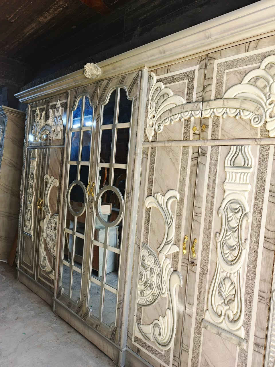 "🔥 عرض خاص! 🔥
غرفه ام السته طابقين نجاره عراقيه تصميم تركي صبغ سيارات حراري
الغرفه اسم مستعمل مكان الغرفه بابل الحمزه الغربي
السعر: خاص (قابل للتفاوض)
متكامله مع كل الأثاث والملحقات
👉 فرصتك لتجديد بيتك بأفضل سعر!
👉 لا تفوتك!
للتواصل: ***********"

😊🗽
