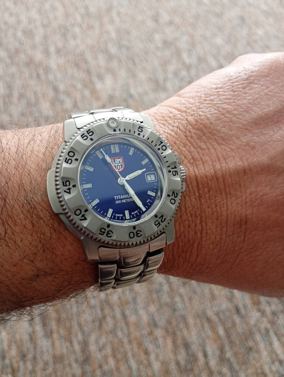 للبيع مكان دهوك يوجد توصيل 
***********
