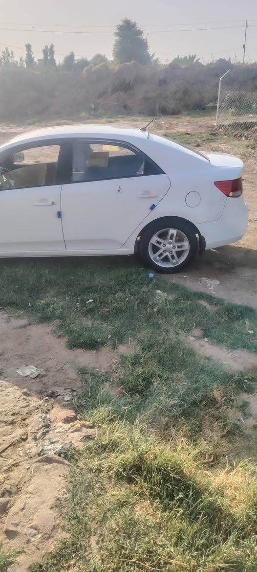 سيراتو موديل 12 1600 دكشن عالي سياره جاهزه من كلشي تبريد منظومه جديده شاده حداديه تحفه سنويه ل 2027 السونار كدامك السعر 88 بي مجال قليل ***********
