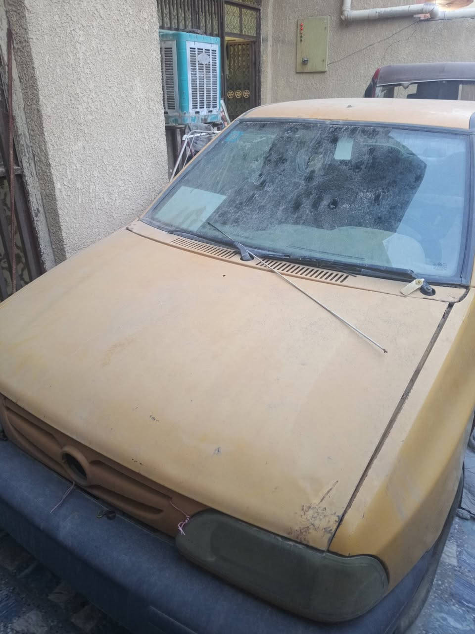 سايبا 2012 متروكه صار حوالي سنه
سعره 15 وبيه مجال رقم الهاتف *********** العنوان بغداد حي النصر الولدايه
