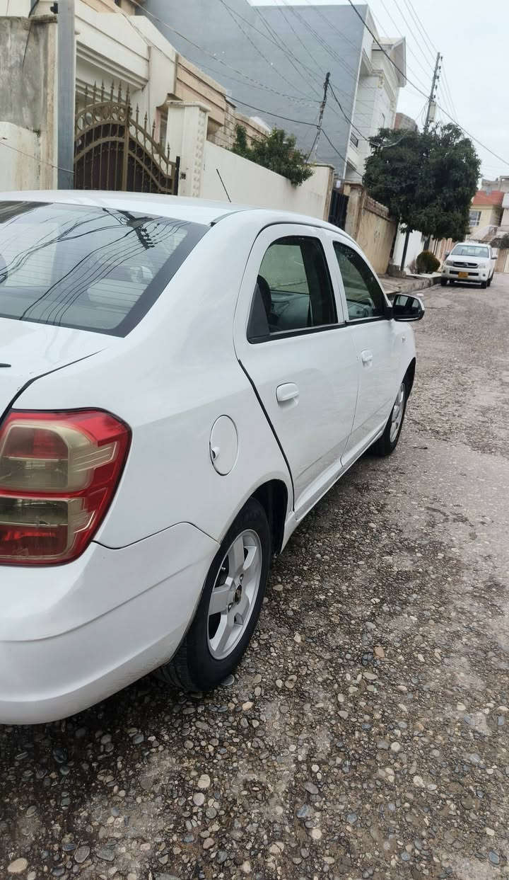 شوفرلت كوبالت 2018 
قطعتين صبغ بدون دواخل
تبريد كير محرك شرط
تحويل وكاله شرط
رقم اربيل سعر 75 ومجال 
***********  بي وتساب
