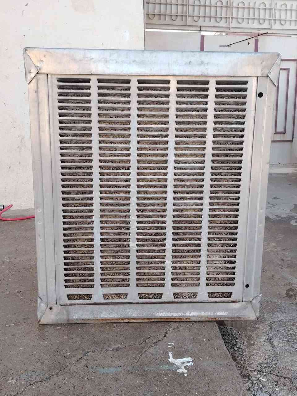 السلام عليكم اني مبرده للبيع 4.5  شرط شغال وضع شركه المنيوم رقم الهاتف ***********

