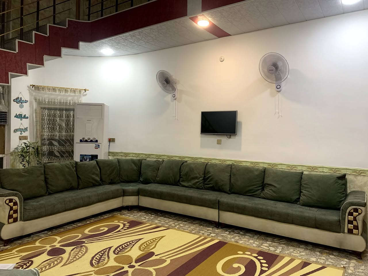 ديوان تزكام شغل درجة اولى مستعمل نضيف 10 نفرات
 7.5 متر السعر 350 وبي مجال 
العنوان نجف حي  العدالة


**إذا كنت صاحب هذا الإعلان وتريد حذفه لأي سبب، رجاءا أرسل رسالة إلى الدعم الفني**
