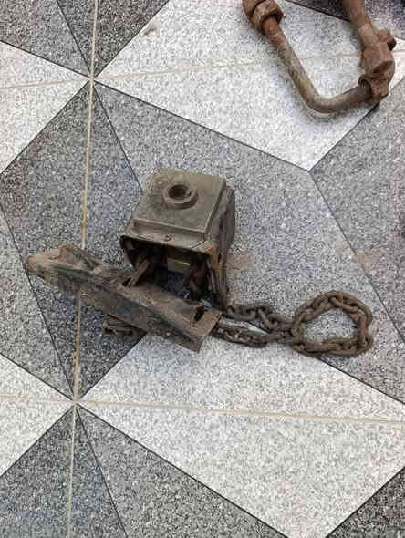 غراض هينو للبيع يدات صفحه استيل اصلي بكره سبير اصلي وبطاله هواء
العنوان سوق الشيوخ ***********
