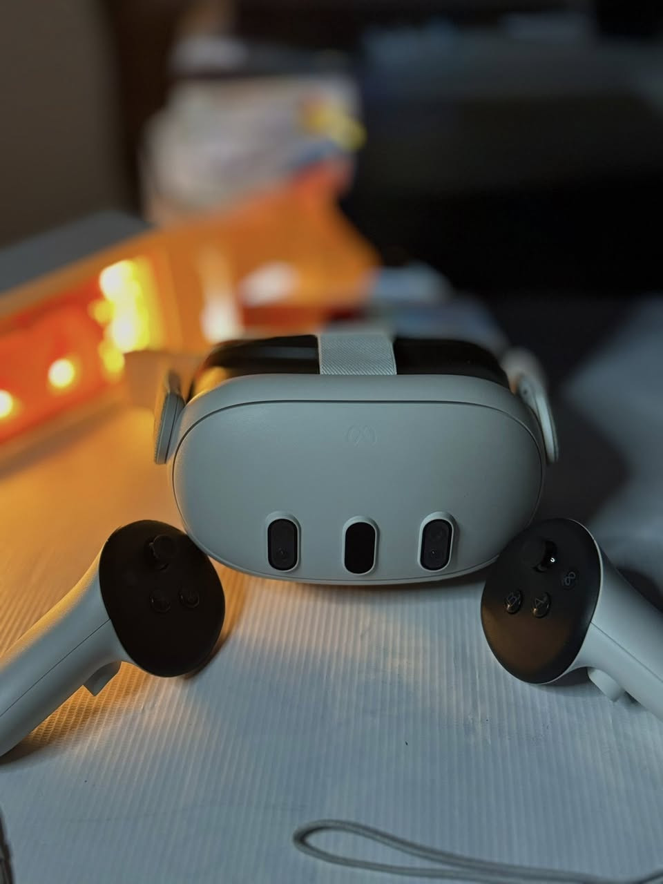 ميتا كويست 3 ذاكرة 512 النظاره نظيفه
نظافتها 95 
بدون شاحنه 
الدقة 4k العاب واقع افتراضي الvr 
ومتوفر بيها العاب ويصير بيها برامج 
وحته محاكي اكدر انصب عليه مال بلي 1

السعر 585

متوفر توصيل

***********
