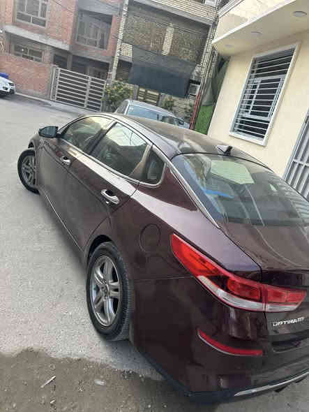 سلام عليكم للبيع او مراوس بأقل من سعره 
اوبتما مديل ٢٠٢٠ وارد امريكي حادثه تخريب وصور الحادث موجوده بالمنشور 
مواصفات :
مكينه gti. كفاله برغي ما مفتوح بيه على وضع الشركه 
كير AT المرغوب كفاله 
حساسات 
كامره دواره 
نقطه عمياء 
رادار 
تحديد مسار 
كروس سرعه 
تحكم جهتين 
شاشه كبيره كار بلي 
ثلاث مودات قياده (ايكو / سبورت / عادي )
منضومه زنون عالي وبعد بيه هواي سوالف ما ذكرته 
عليه ادامه كامله من بلكات ونوزلات وغرفه احتراق وفيت بام يم اويل لاين 
وتخم تاير جديد ويل كب 
السياره خير من الله برغي نقص ما بيه 
رقم بغداد  مشروع وطني السياره بسمي 
السعر :140 $ وبيه مجال و ما اقصر وياك
العنوان : بغداد الغزاليه 
رقم :  ***********
