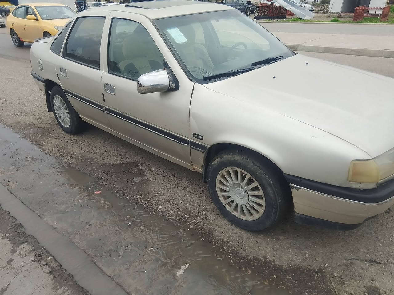 سلام عليكم سياره موديل 92 رقم نينوى دولي شرطه التحويل ماكينه كير كل نظيف سياره بيها صبغ. ***********. ***********. درهم بيع او مراوس
