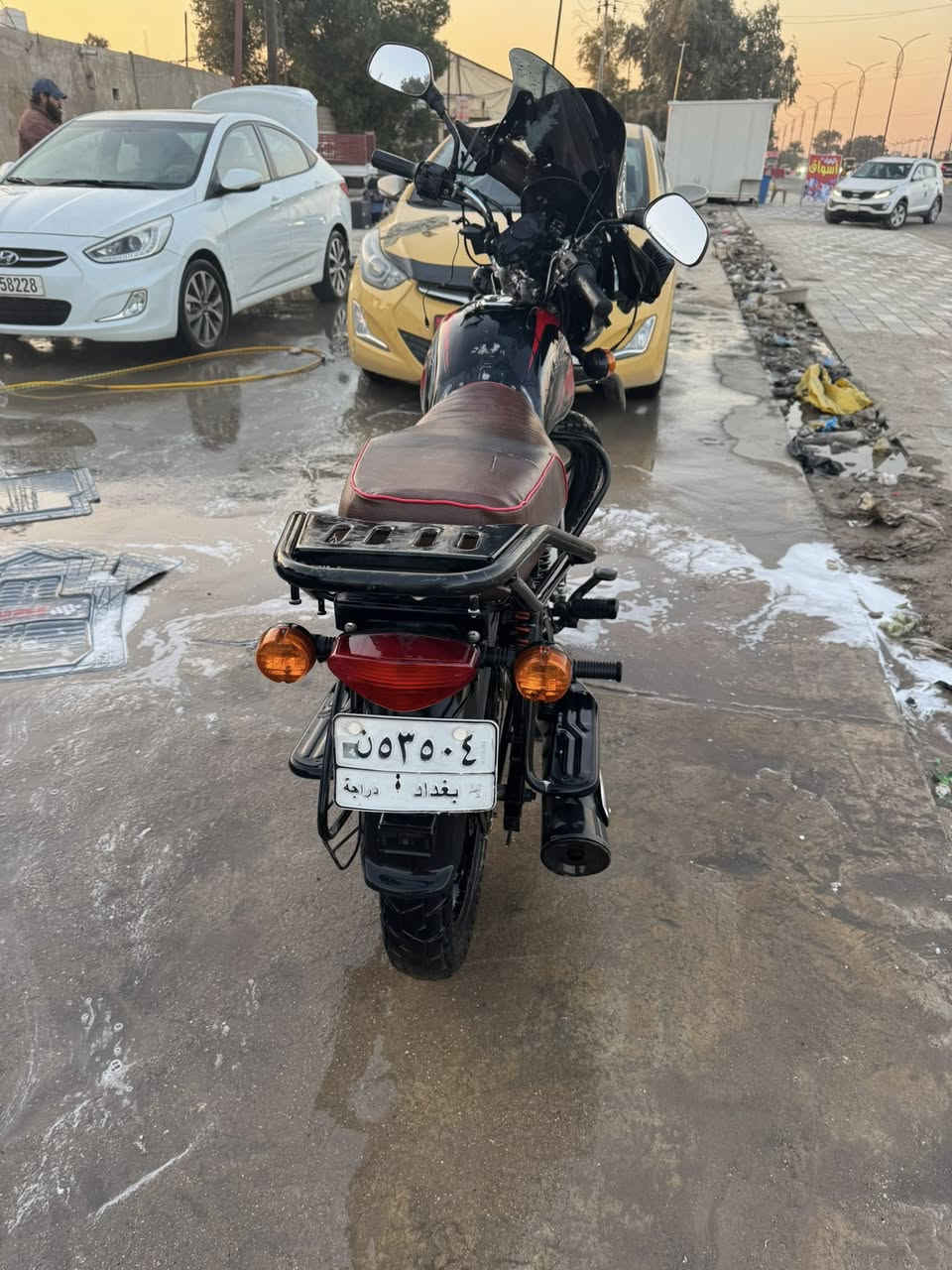 السلام عليكم 
بوكسر موديل 23 بسمي مرقم سنويه 
الدراجه فوول نضيفه محرك جديد 
مكاني بغداد البلديات
السعر مليونين و200 وبيهه مجال كلش بسيط 
***********
