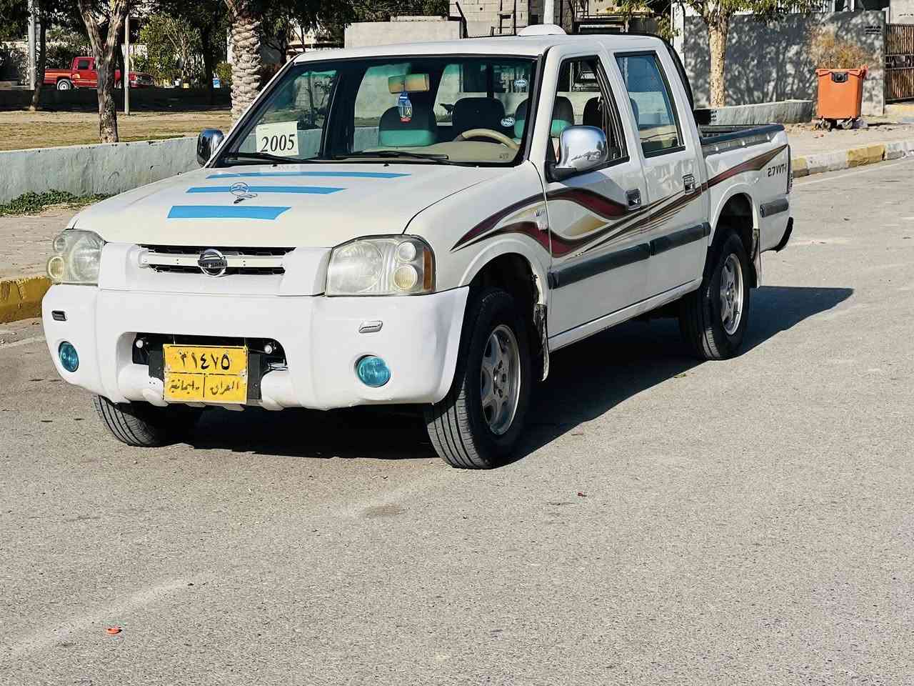 سه‌ره‌تا به‌ ناوی خودا
پیكاب  سۆلان مۆدێل 2005 
ره‌قه‌م سلێمانی  سه‌نه‌وی تازه‌ به‌سه‌ر چوه‌ نه‌بوه‌ته‌  سالێك 
گێر و مه‌كینه‌و ئه‌كسل به‌شه‌رت 
ته‌برید سار دو گه‌رم 
به‌شه‌رتی ته‌حویل و غه‌رامه‌ 
جام كاره‌با 
قوفل مه‌ركه‌زی 
چوار تایه‌ی لۆك 
هه‌موو گیانی له‌سه‌ر شه‌ریكه‌ 
بێ بۆیاخه‌  بئ زه‌ربه‌یه‌ 

 نرخی 55 
له‌ كه‌لاره‌ 

***********
