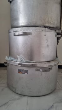 خزانات للبيع كبار دبل واحد متر وثنين ٩٠ السعر ٠٠٠٠٠٠٠٠٠‏‪07740826594‬‏