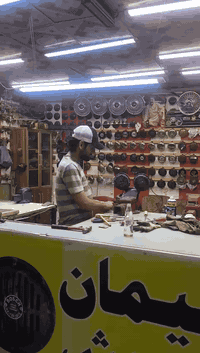 سلام عليكم شباب انديات لبيع يردلهن شويه فر لان شديته ع غير سياره مكاني بغداد كرخ السعر ٣٥٠ وبيهن مجال
***********
‏‪***********‬‏
