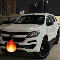 سيارة بلايزر ٢٠١٨ خليجي سبعة راكب قطرة صبغ مابيها ماعدا الدعامية الاما...
